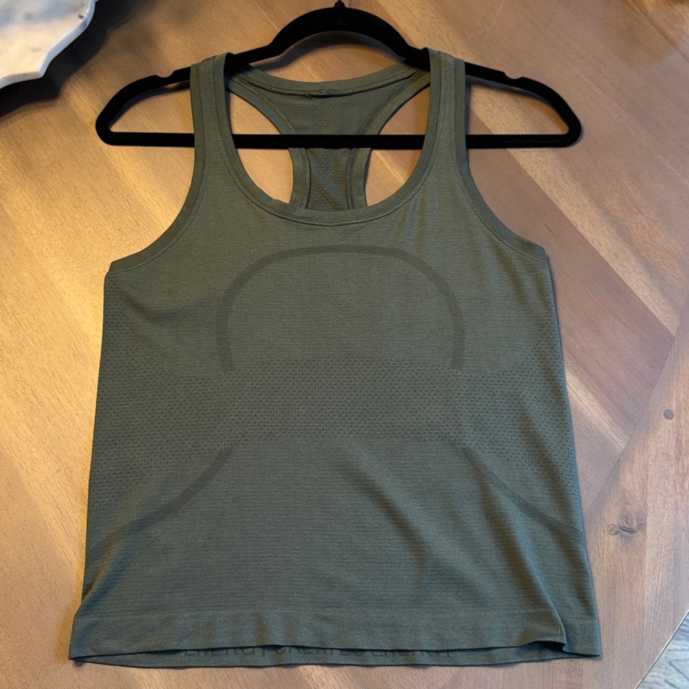 Lululemon Swiftly Tech Tank. NWOT. Smoked Spruce. Size 6
